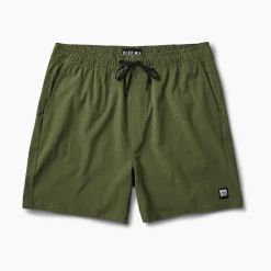 Fields 17” Elastic Waist Walk Short
